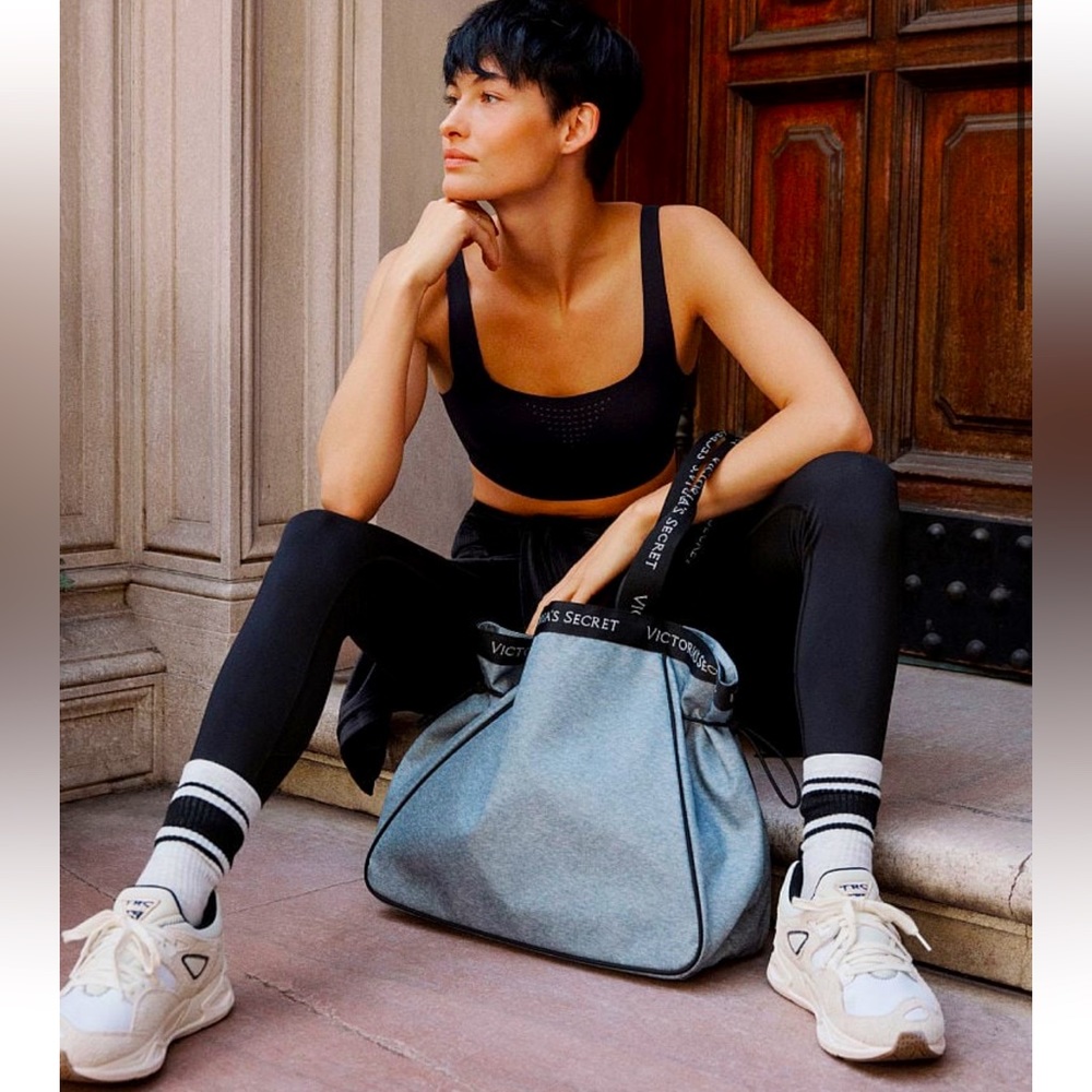 NWT VICTORIA'S SECRET Sport Cinch Tote NEW